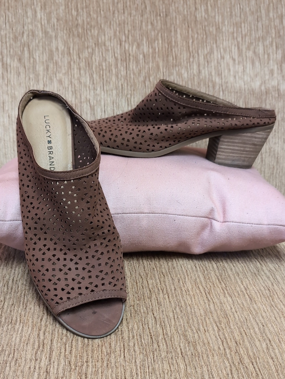 Lucky Brand women's leather shoe